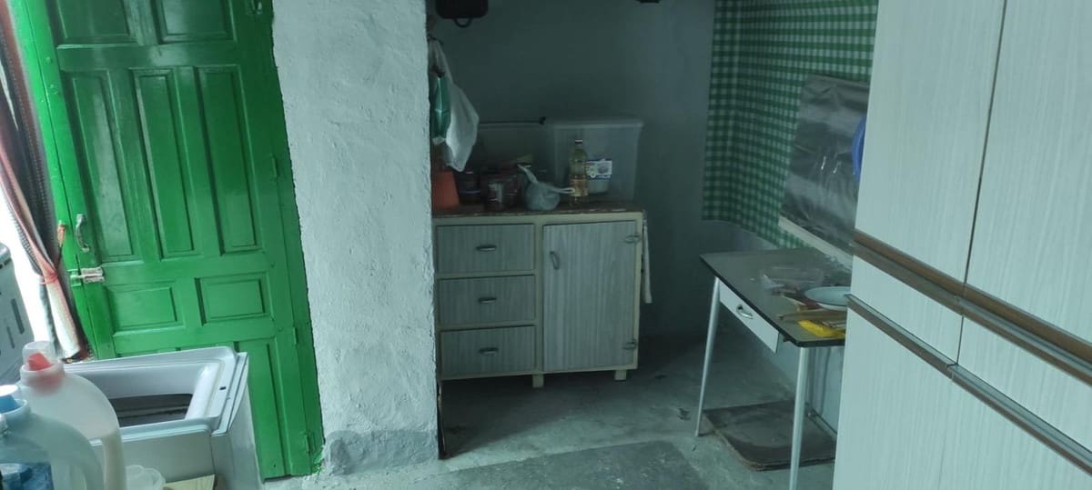 7 soverom Hus til salgs i Coin - € 180 000 (Ref: 9009320)