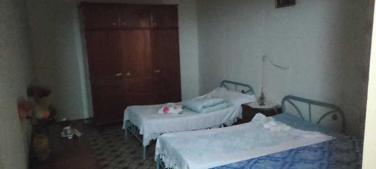 7 soverom Hus til salgs i Coin - € 180 000 (Ref: 9009320)