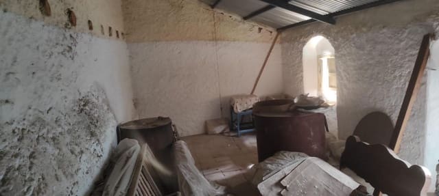 7 bedroom Townhouse for sale in Coín - € 180,000 (Ref: 9009320)