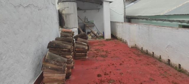 7 bedroom Townhouse for sale in Coín - € 180,000 (Ref: 9009320)