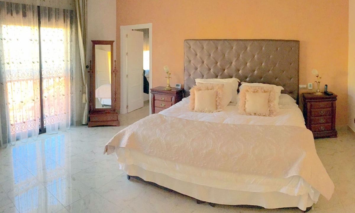 5 soverom Villa til salgs i Antequera med svømmebasseng garasje - € 455 000 (Ref: 9027341)