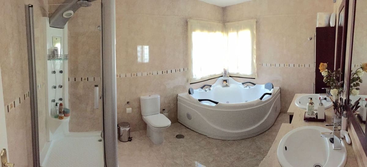 5 Zimmer Villa zu verkaufen in Antequera mit Pool Garage - 455.000 € (Ref: 9027341)