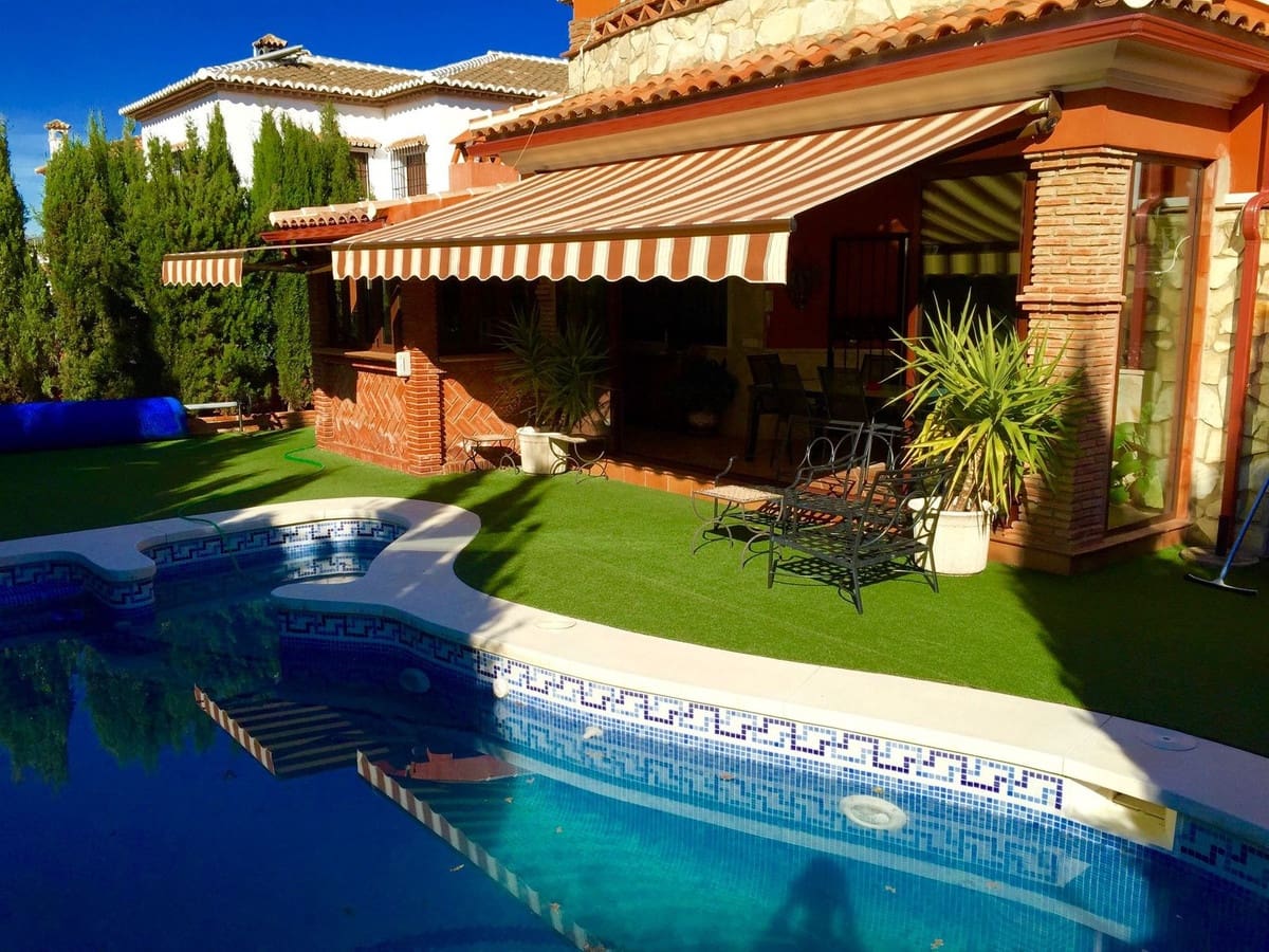 5 Zimmer Villa zu verkaufen in Antequera mit Pool Garage - 455.000 € (Ref: 9027341)