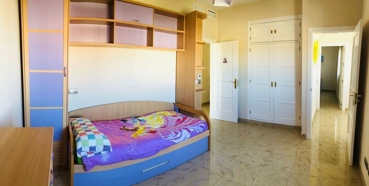 5 Zimmer Villa zu verkaufen in Antequera mit Pool Garage - 455.000 € (Ref: 9027341)