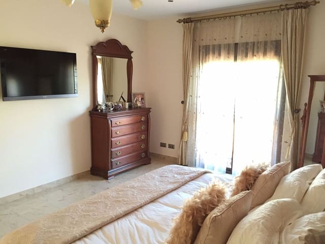 5 Zimmer Villa zu verkaufen in Antequera mit Pool Garage - 455.000 € (Ref: 9027341)