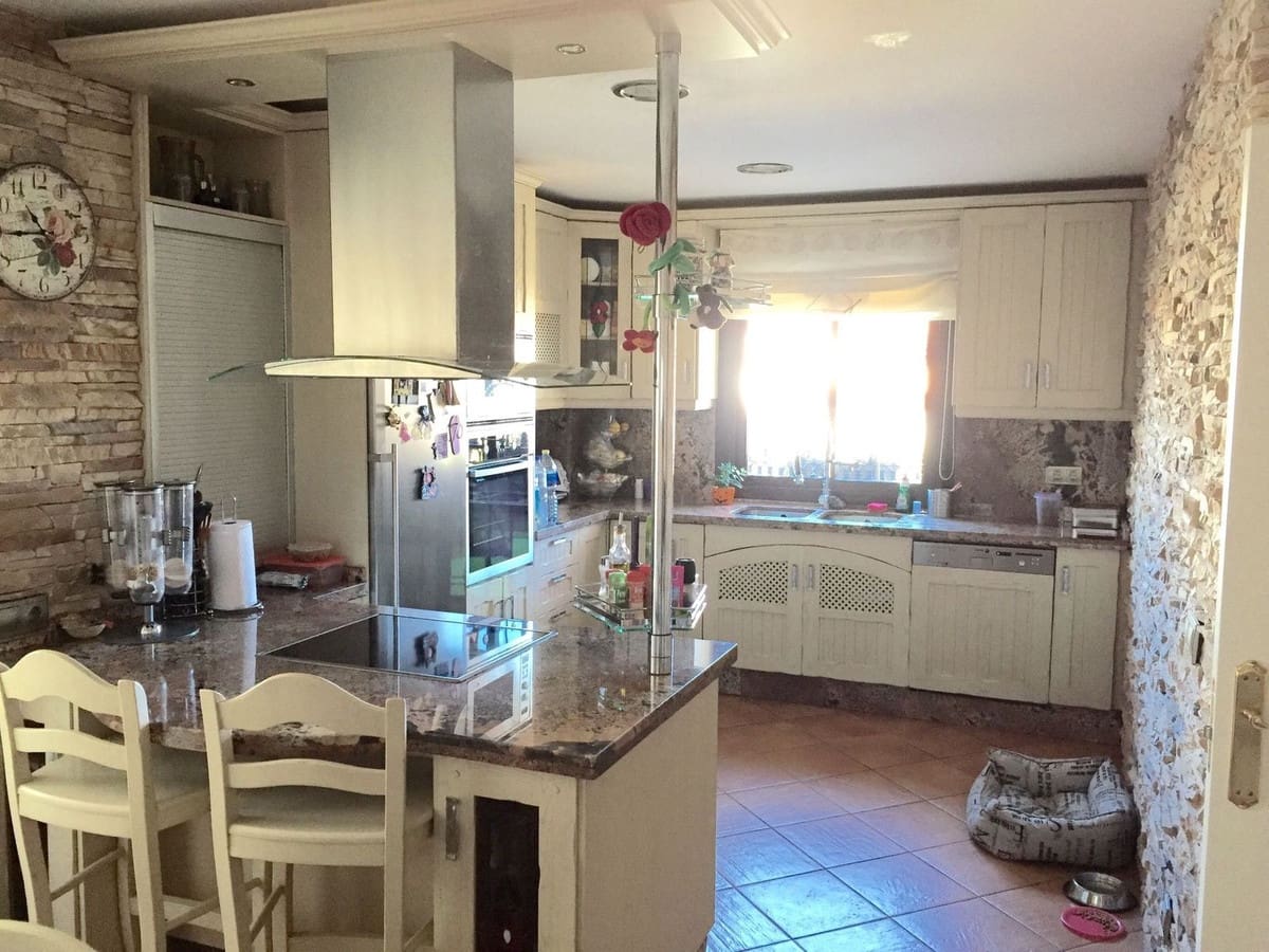 5 soverom Villa til salgs i Antequera med svømmebasseng garasje - € 455 000 (Ref: 9027341)