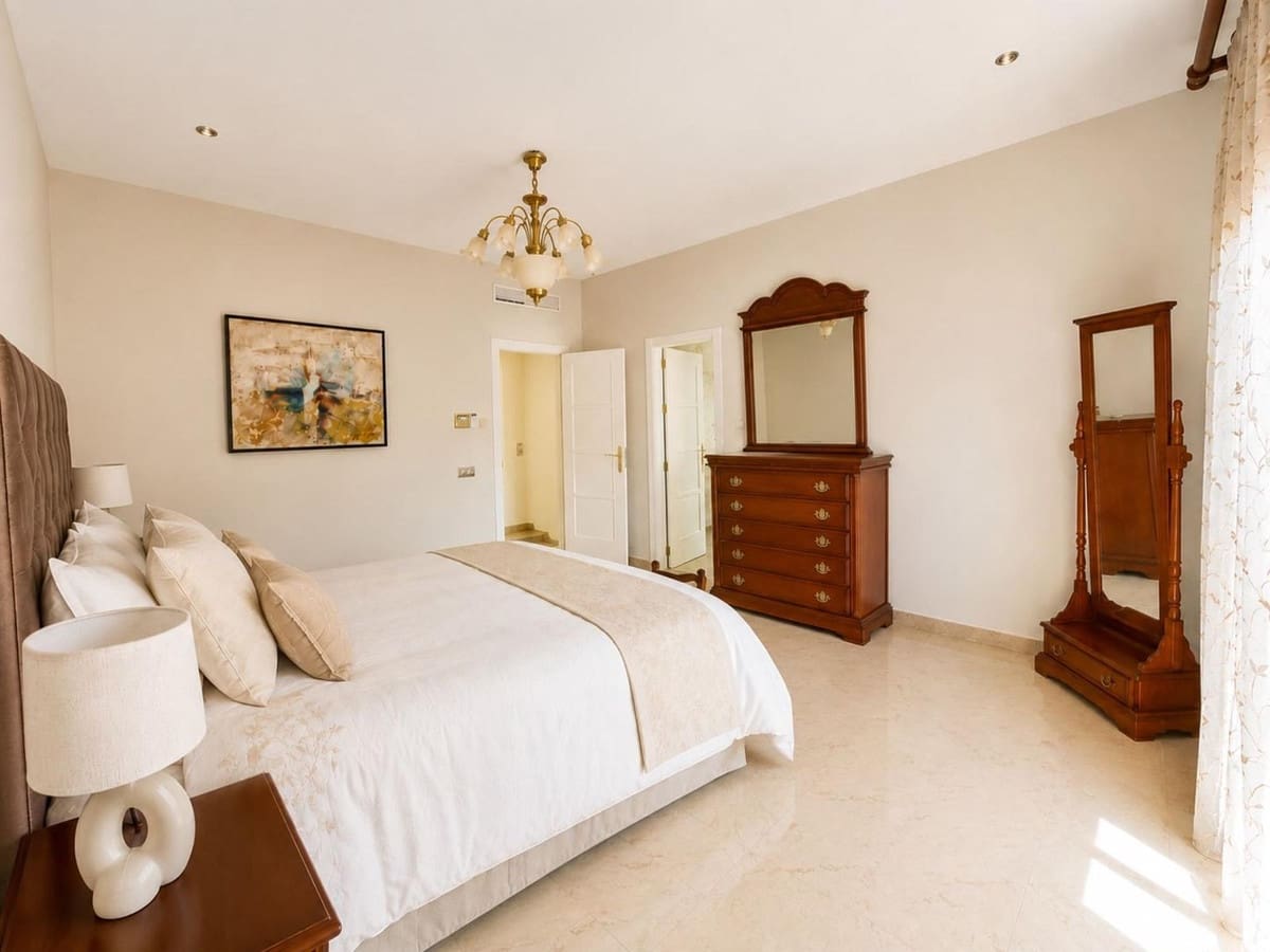 5 soverom Villa til salgs i Antequera med svømmebasseng garasje - € 515 000 (Ref: 9027341)