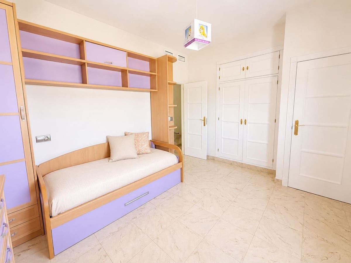 5 soverom Villa til salgs i Antequera med svømmebasseng garasje - € 515 000 (Ref: 9027341)
