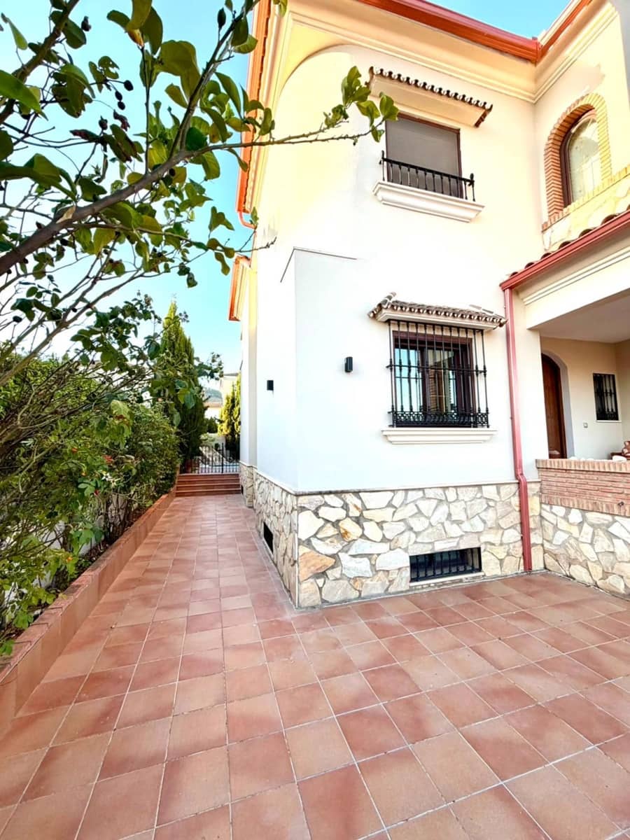 5 soverom Villa til salgs i Antequera med svømmebasseng garasje - € 515 000 (Ref: 9027341)