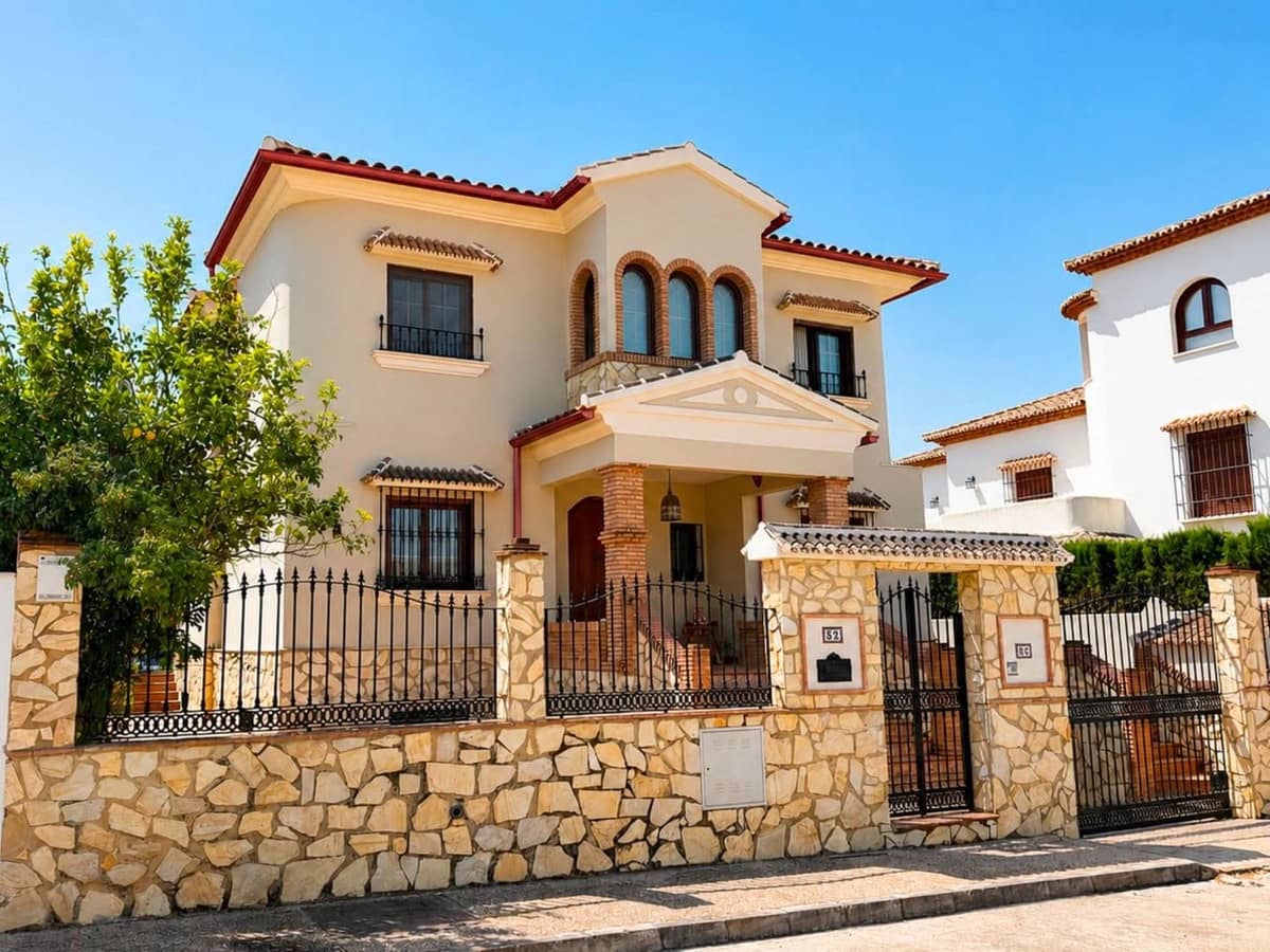 5 soverom Villa til salgs i Antequera med svømmebasseng garasje - € 515 000 (Ref: 9027341)