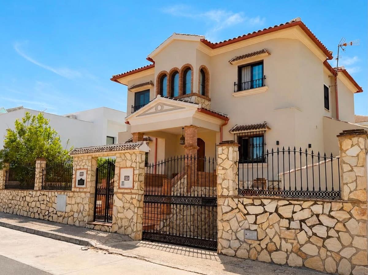 5 soverom Villa til salgs i Antequera med svømmebasseng garasje - € 515 000 (Ref: 9027341)
