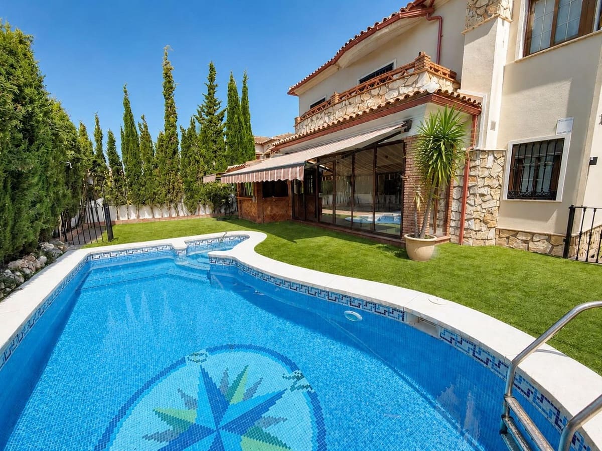 5 soverom Villa til salgs i Antequera med svømmebasseng garasje - € 515 000 (Ref: 9027341)