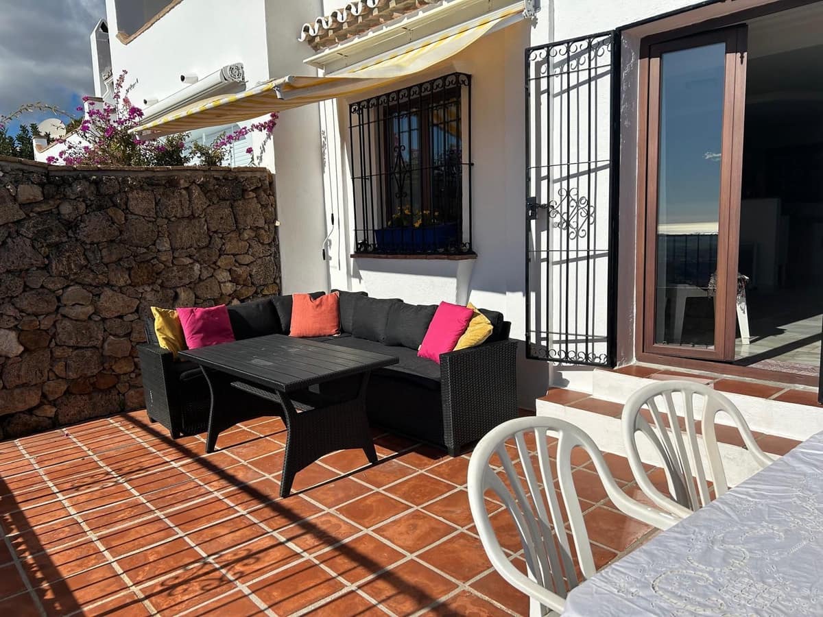 2 slaapkamer Huis te koop in Mijas met zwembad - € 335.000 (Ref: 9027343)