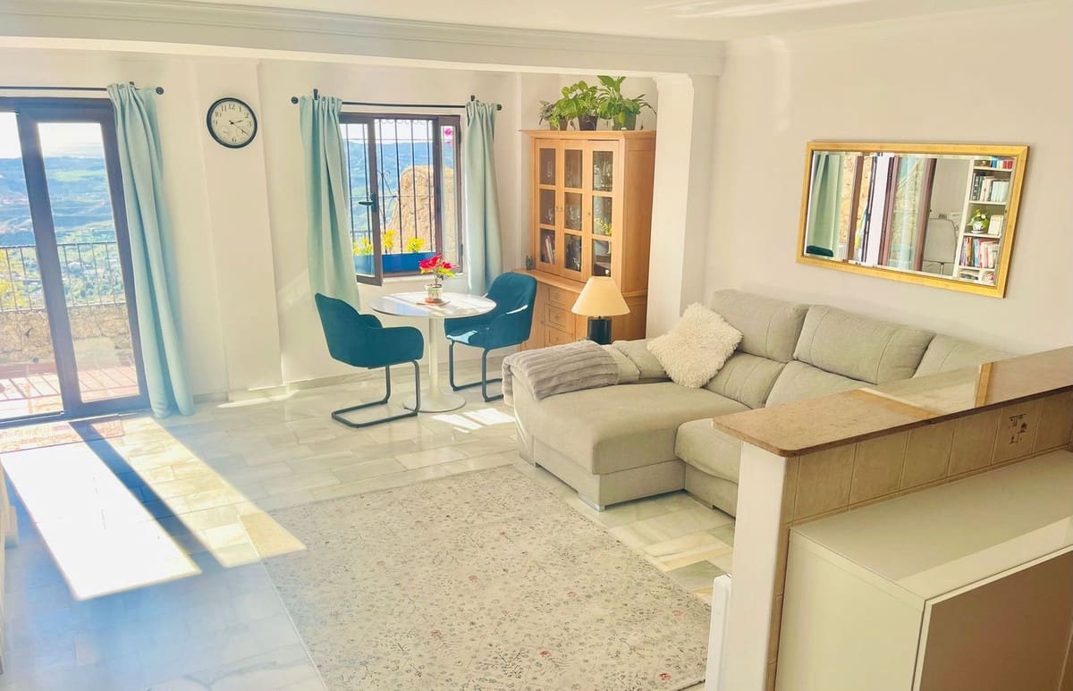 2 soveværelse Byhus til salg i Mijas med swimmingpool - € 335.000 (Ref: 9027343)