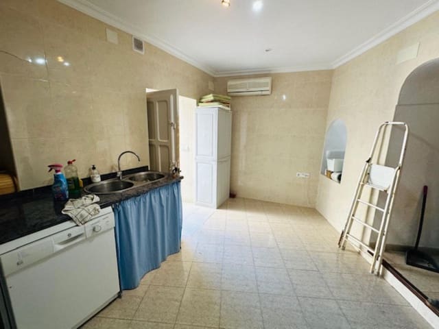 3 bedroom Townhouse for sale in Estepa - € 99,000 (Ref: 9066567)