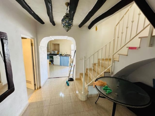 Casa de 3 habitaciones en Estepa en venta - 99.000 € (Ref: 9066567)