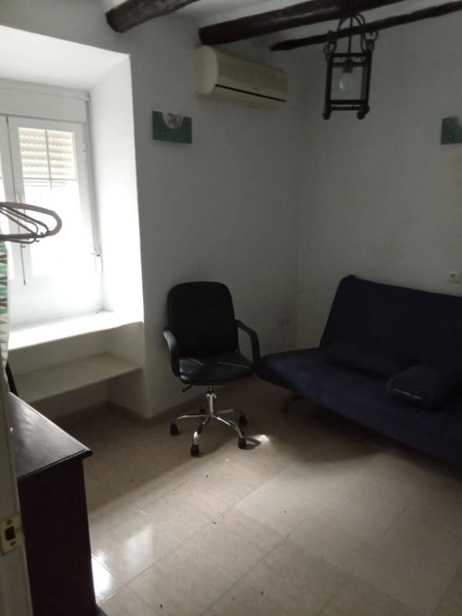 Casa de 3 habitaciones en Estepa en venta - 99.000 € (Ref: 9066567)