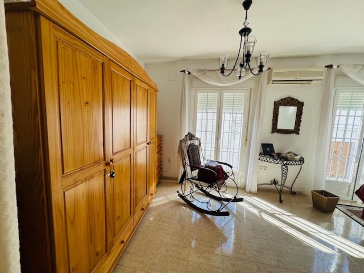 Casa de 3 habitaciones en Estepa en venta - 99.000 € (Ref: 9066567)