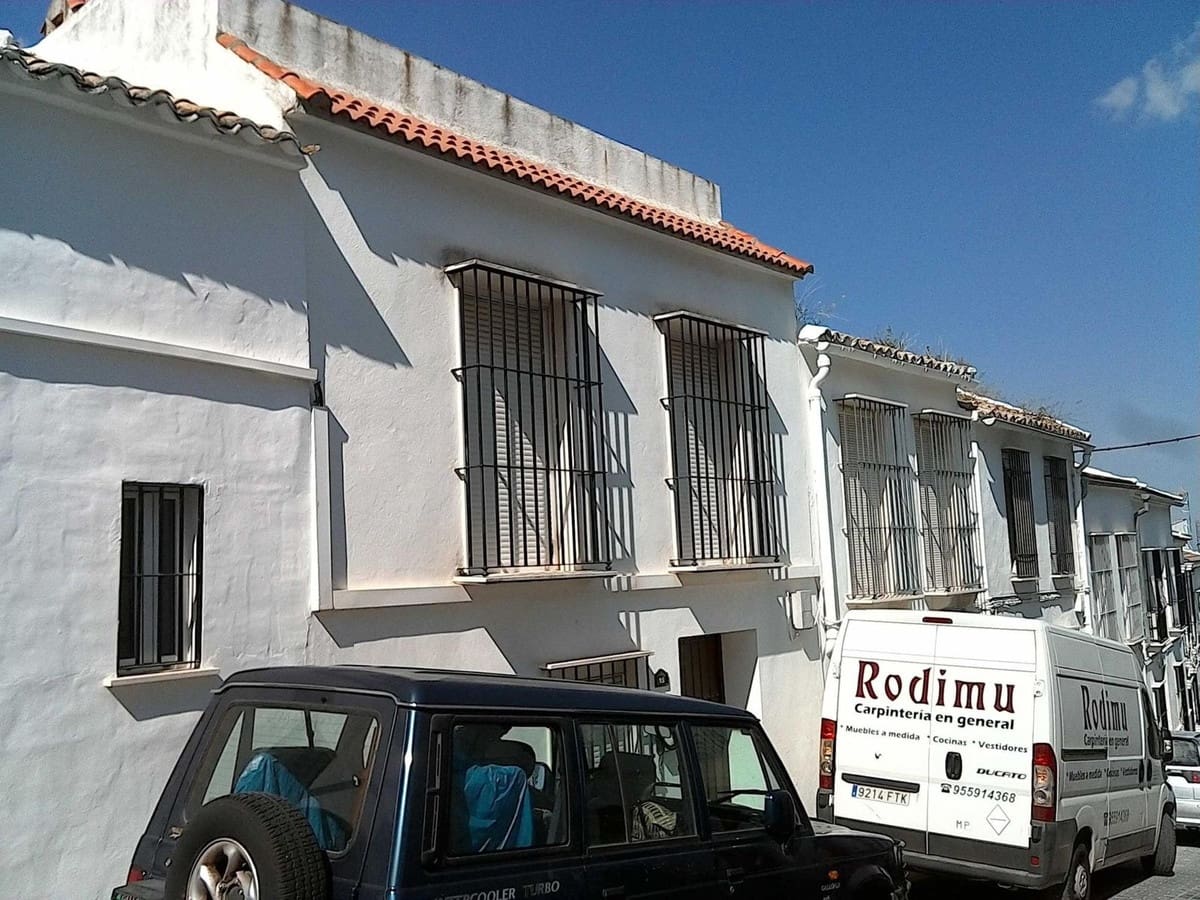 Casa de 3 habitaciones en Estepa en venta - 99.000 € (Ref: 9066567)