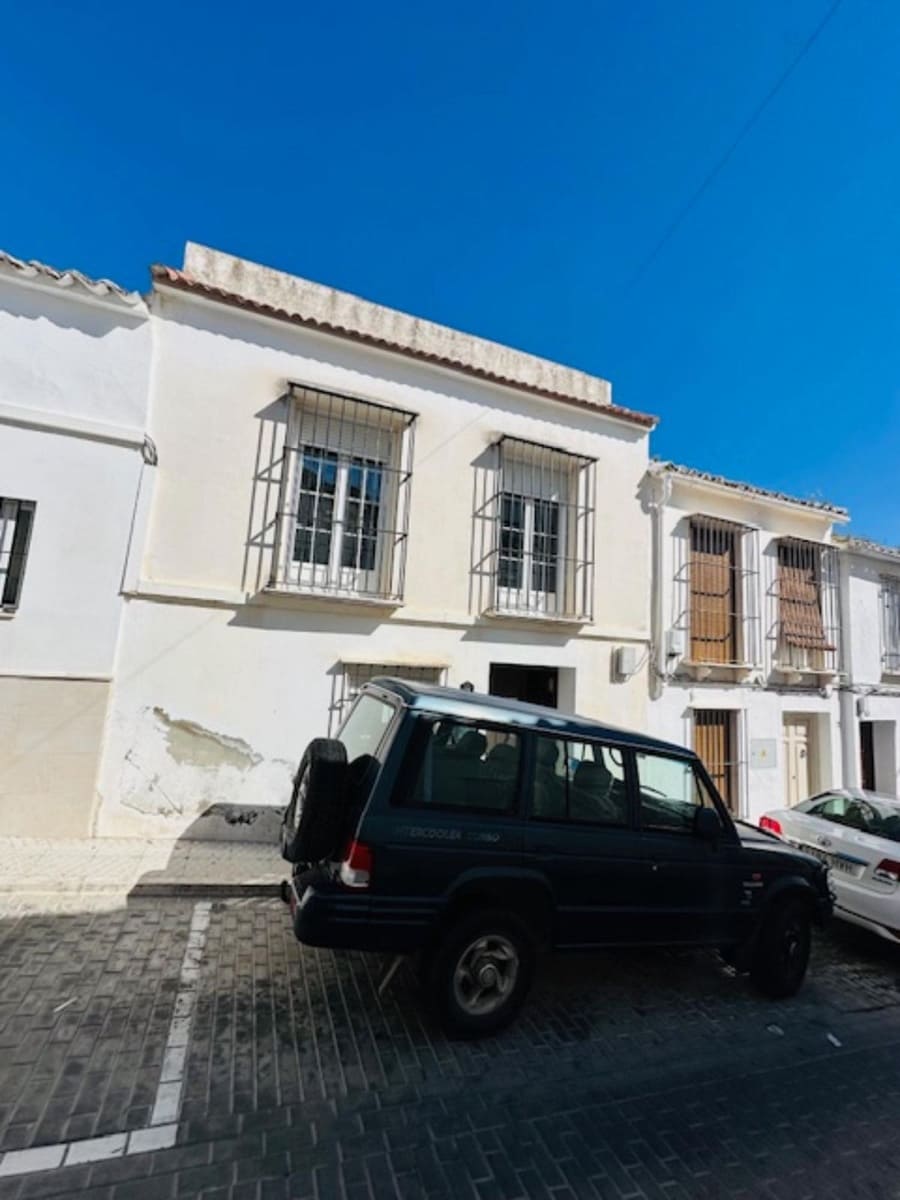 3 bedroom Townhouse for sale in Estepa - € 99,000 (Ref: 9066567)