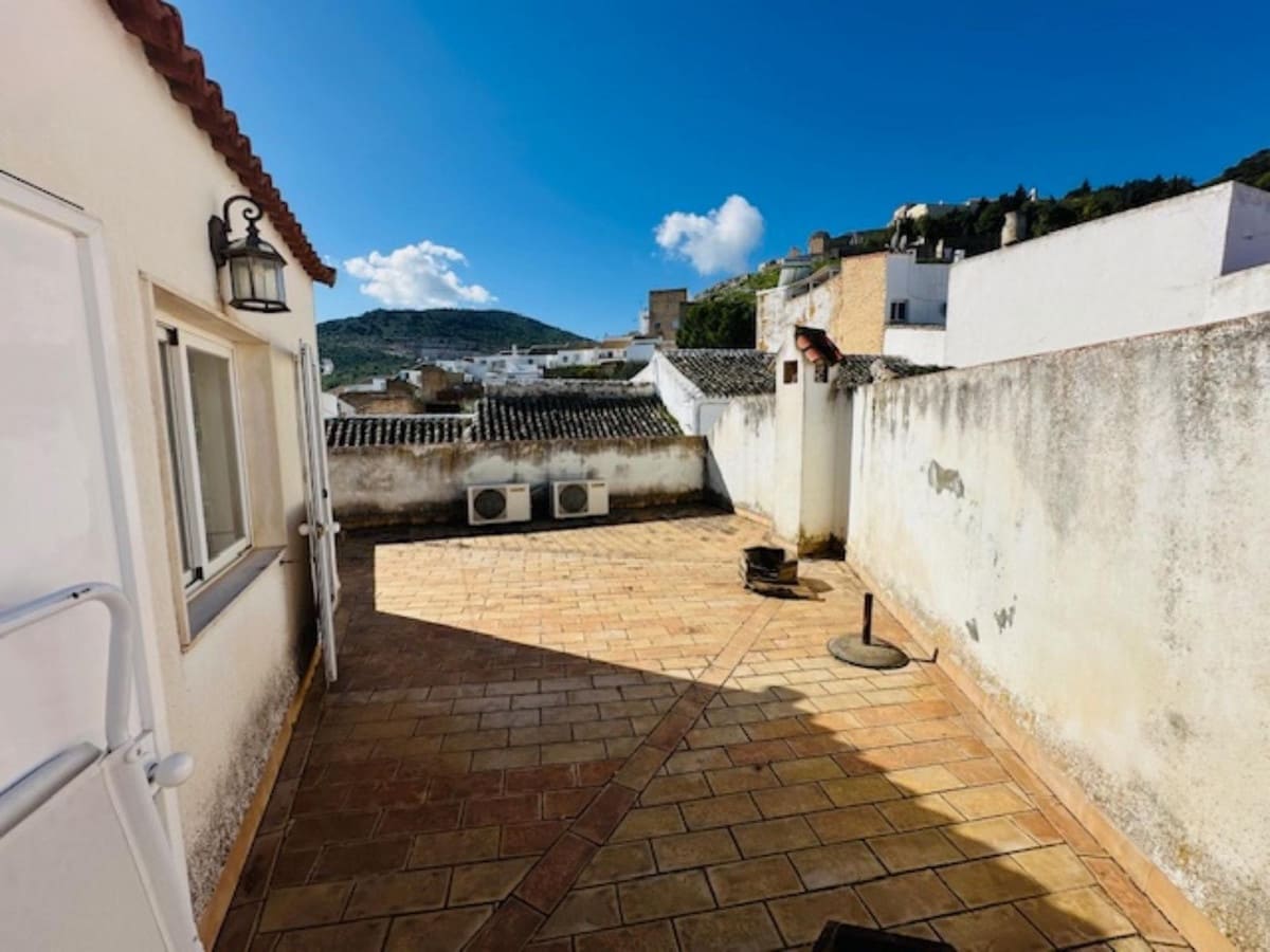 3 bedroom Townhouse for sale in Estepa - € 99,000 (Ref: 9066567)