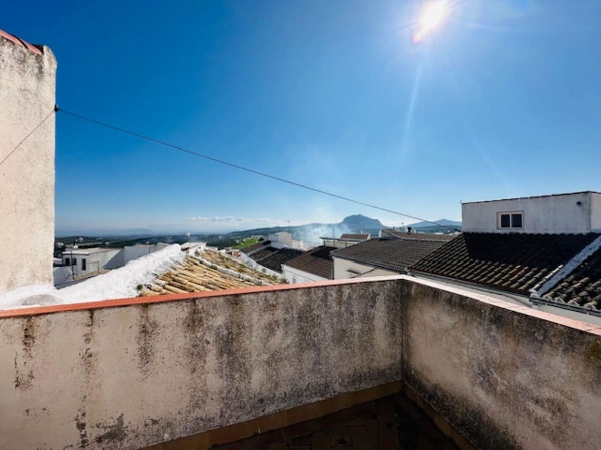 3 bedroom Townhouse for sale in Estepa - € 99,000 (Ref: 9066567)