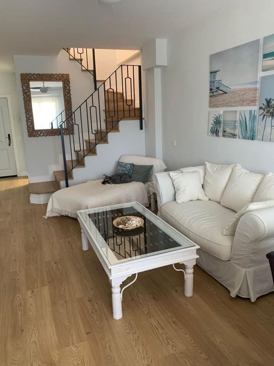 2 bedroom Apartment for sale in Alhaurin de la Torre with pool garage - € 320,000 (Ref: 9082663)