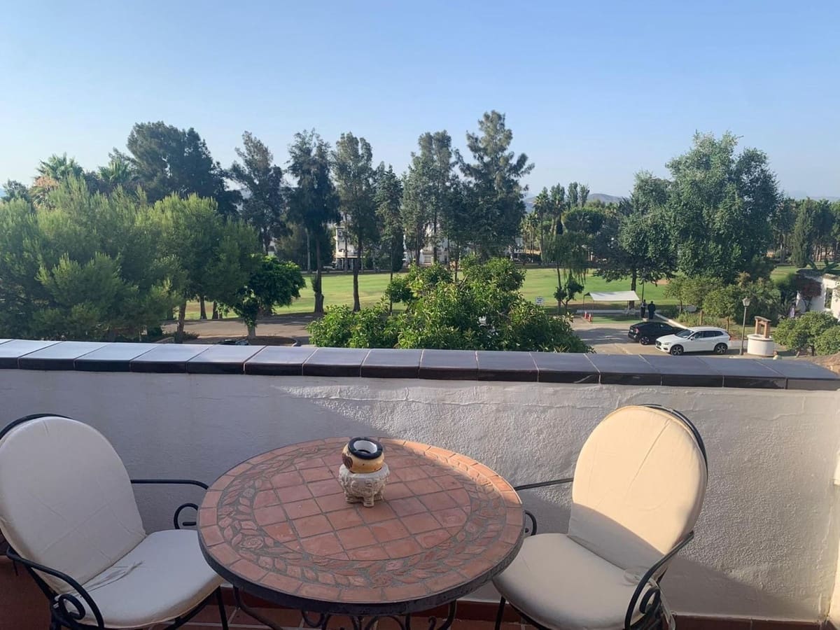 2 bedroom Apartment for sale in Alhaurin de la Torre with pool garage - € 320,000 (Ref: 9082663)