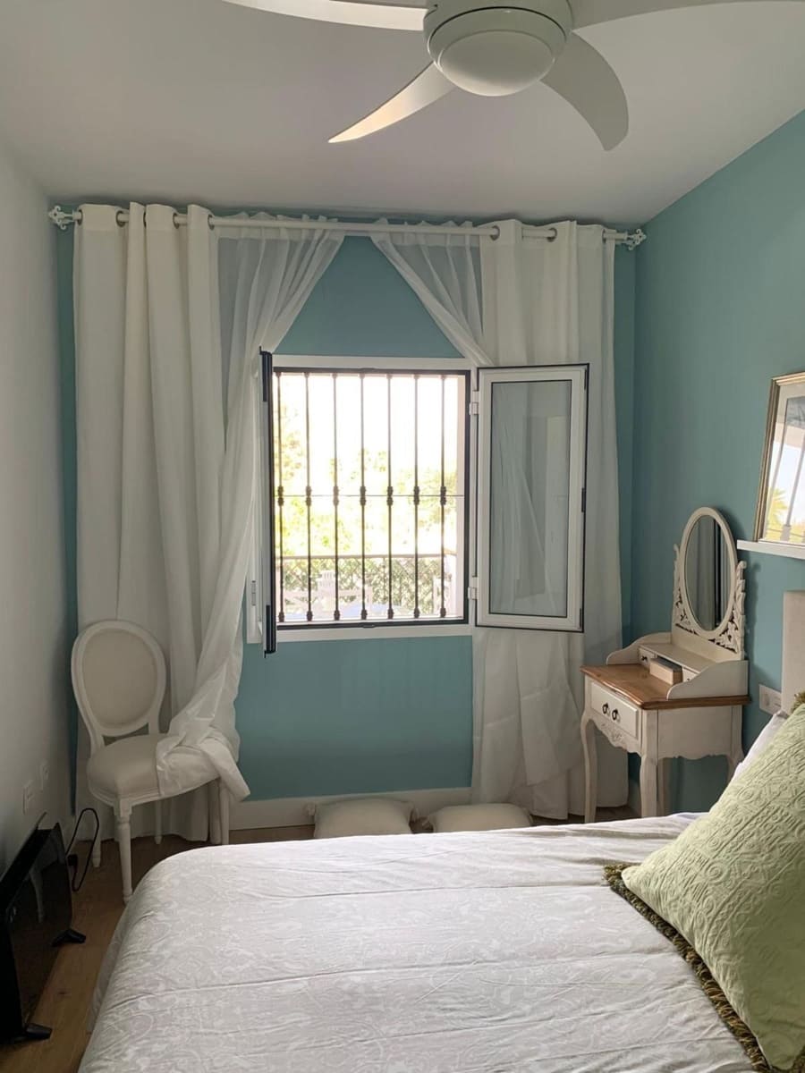 2 bedroom Apartment for sale in Alhaurin de la Torre with pool garage - € 320,000 (Ref: 9082663)