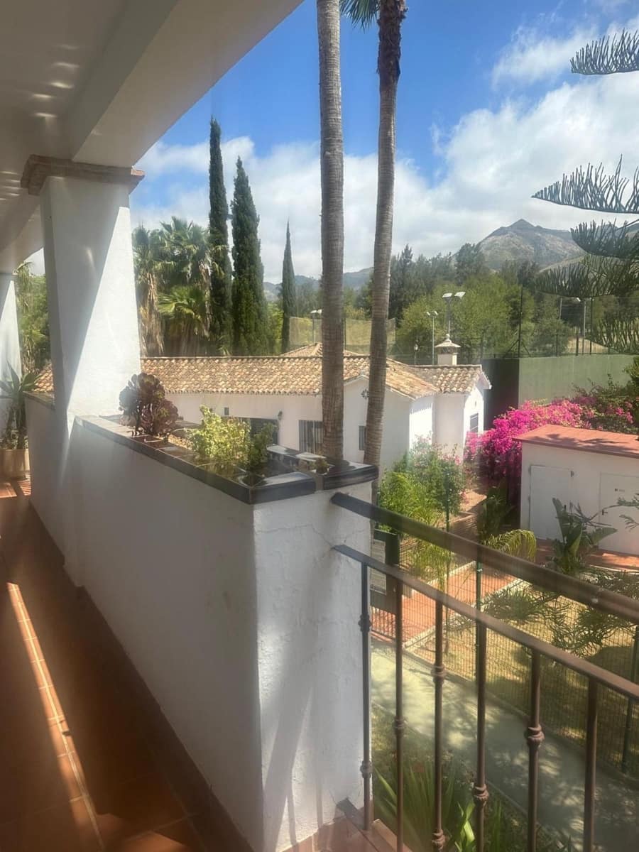 2 bedroom Apartment for sale in Alhaurin de la Torre with pool garage - € 320,000 (Ref: 9082663)