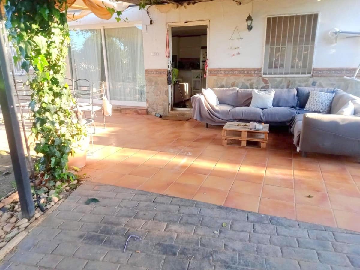 4 sypialnia Willa na sprzedaż w Alhaurin de la Torre z basenem garażem - 360 000 € (Ref: 9108034)