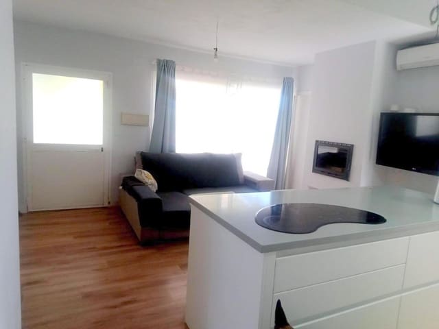 Chalet de 4 habitaciones en Alhaurín de la Torre en venta con piscina garaje - 360.000 € (Ref: 9108034)