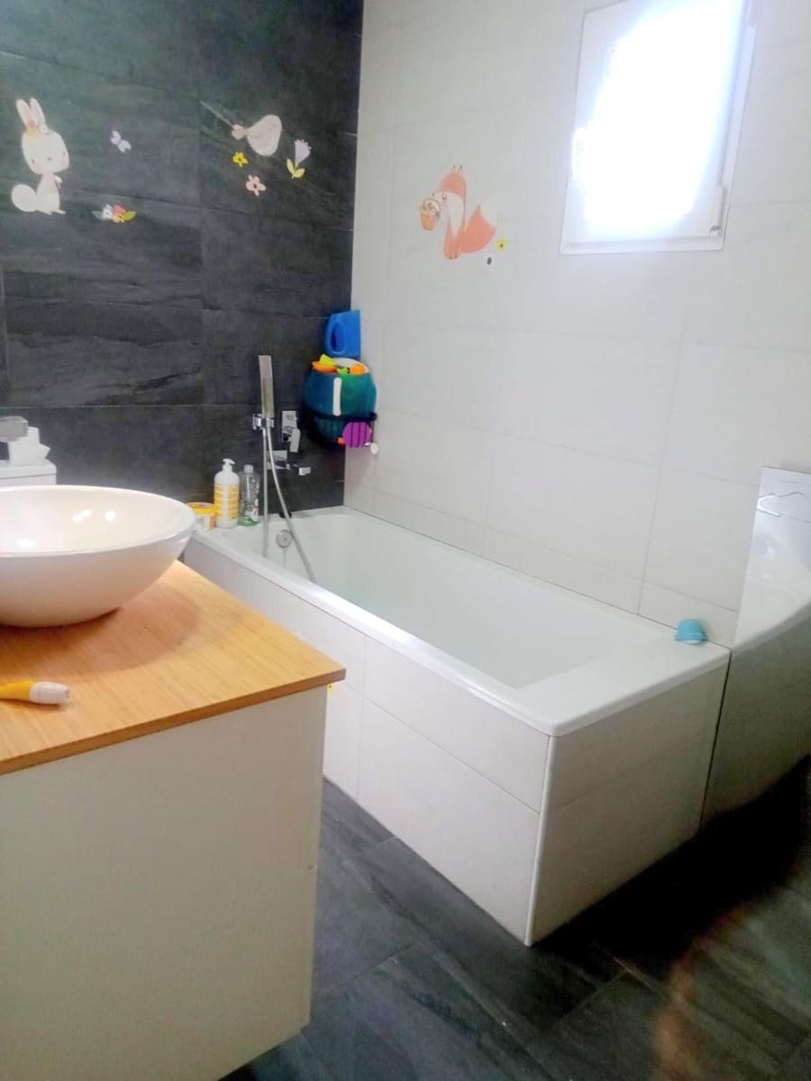 4 bedroom Villa for sale in Alhaurin de la Torre with pool garage - € 360,000 (Ref: 9108034)