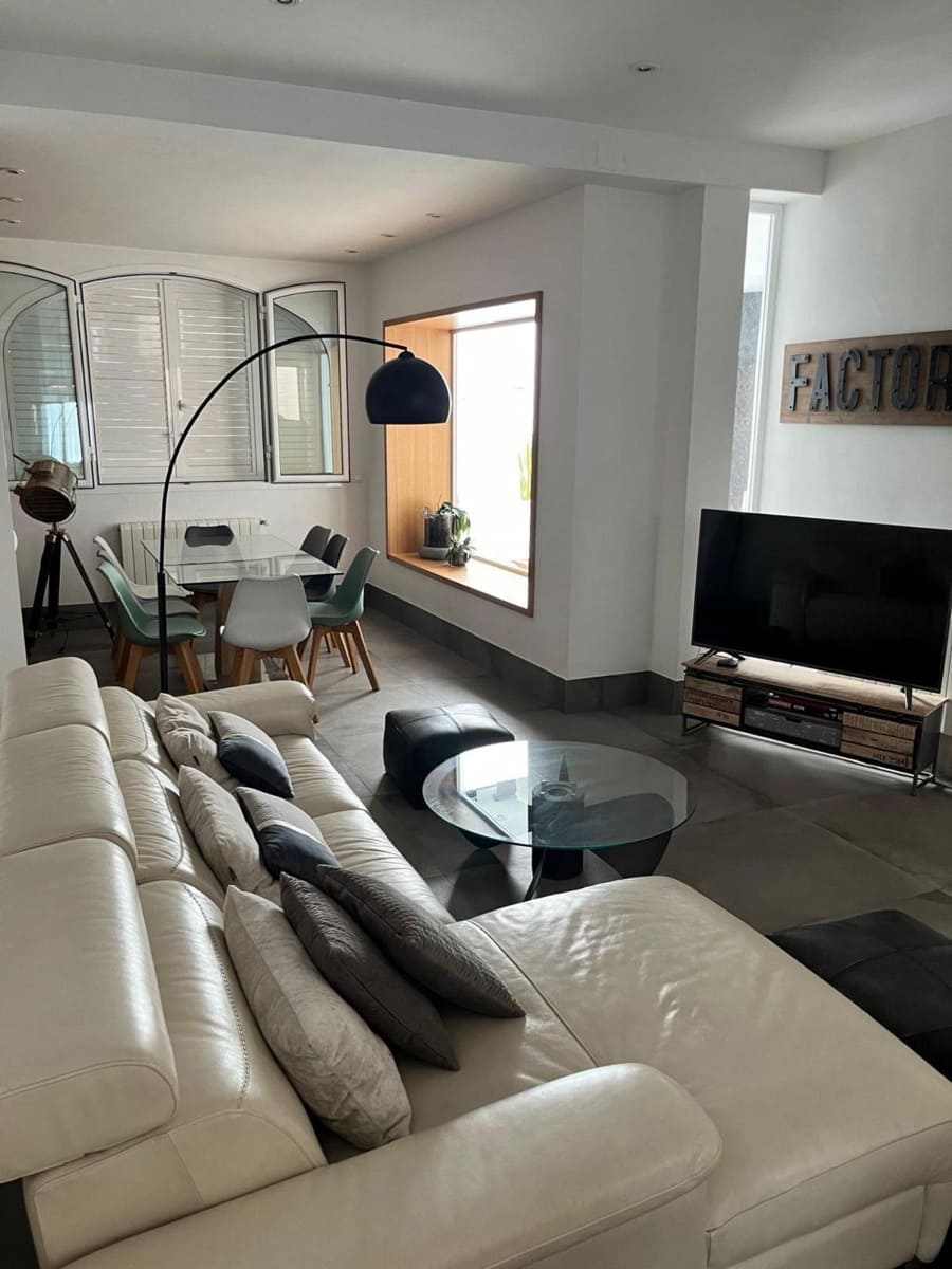 3 soveværelse Villa til salg i Estepa med swimmingpool garage - € 315.000 (Ref: 9109351)