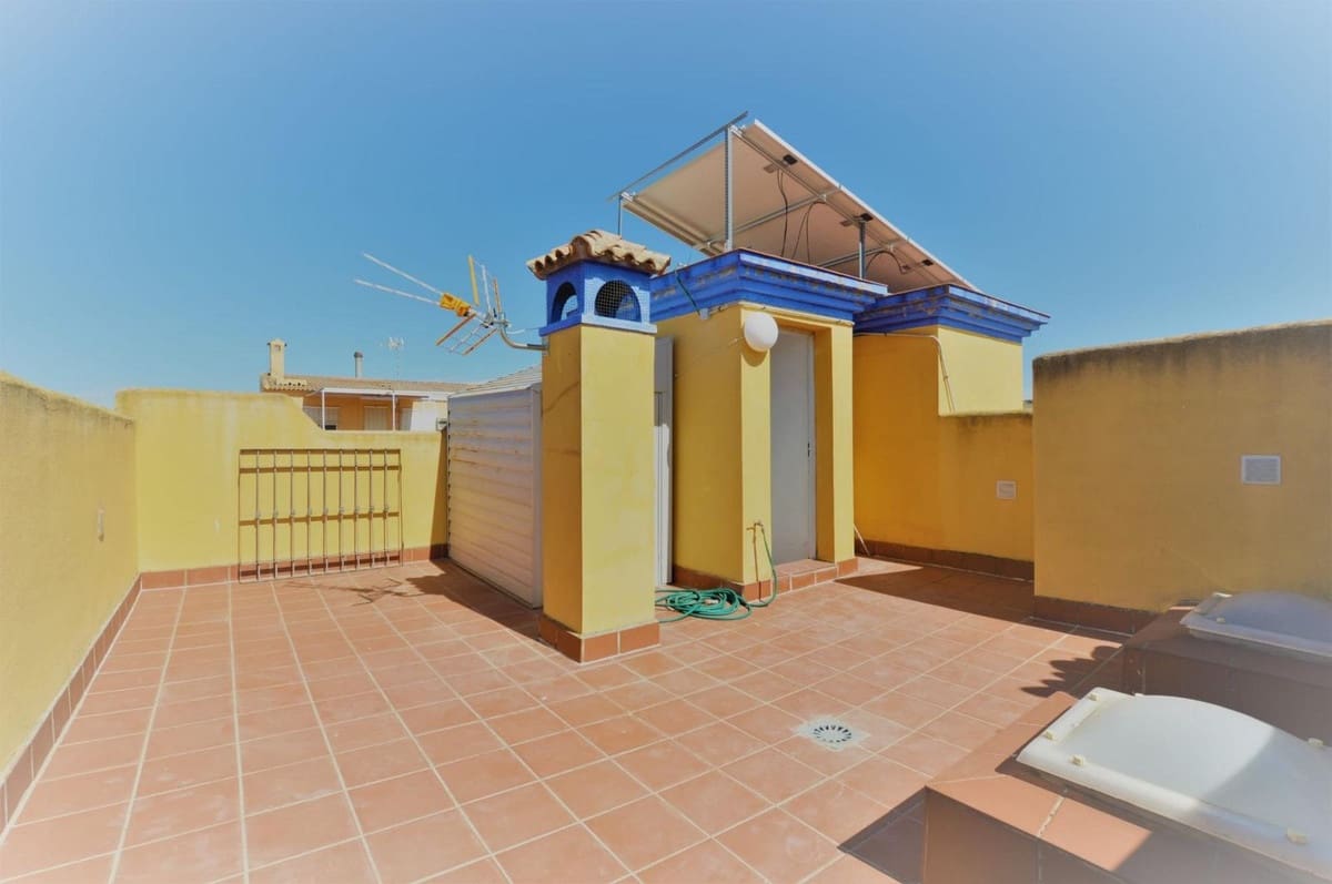 4 soveværelse Byhus til salg i Sierra de Yeguas med swimmingpool garage - € 225.000 (Ref: 9109352)