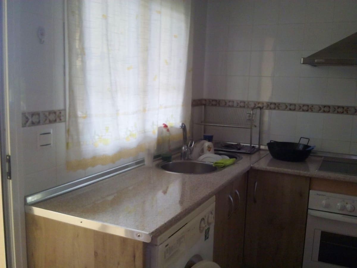 4 soverom Hus til salgs i Sierra de Yeguas med svømmebasseng garasje - € 225 000 (Ref: 9109352)