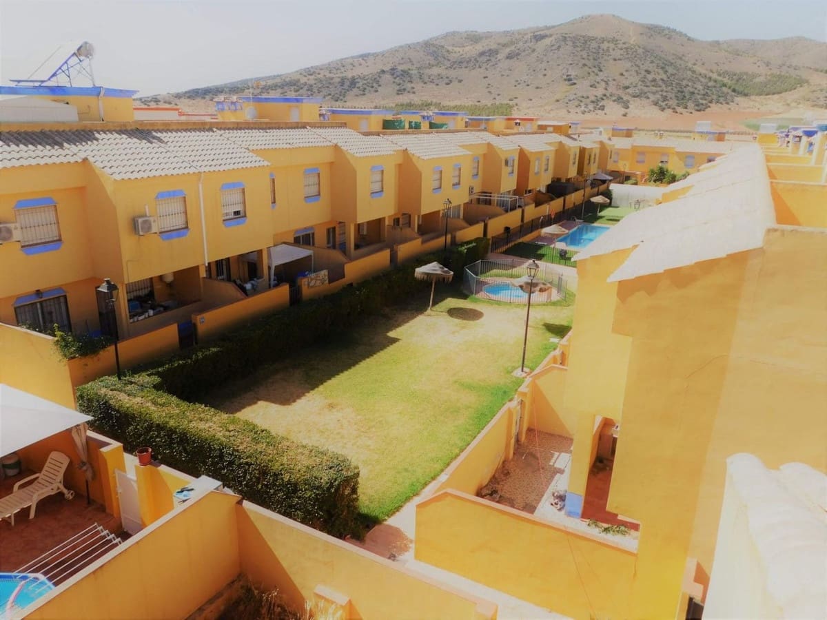 4 slaapkamer Huis te koop in Sierra de Yeguas met zwembad garage - € 225.000 (Ref: 9109352)