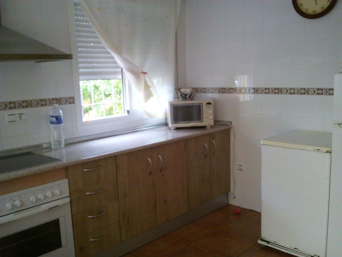 4 slaapkamer Huis te koop in Sierra de Yeguas met zwembad garage - € 225.000 (Ref: 9109352)