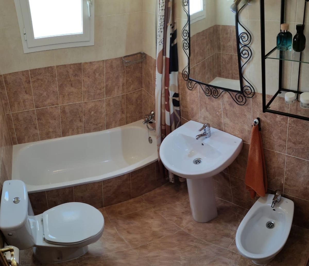 4 soverom Villa til salgs i Antequera med svømmebasseng garasje - € 255 000 (Ref: 9113060)