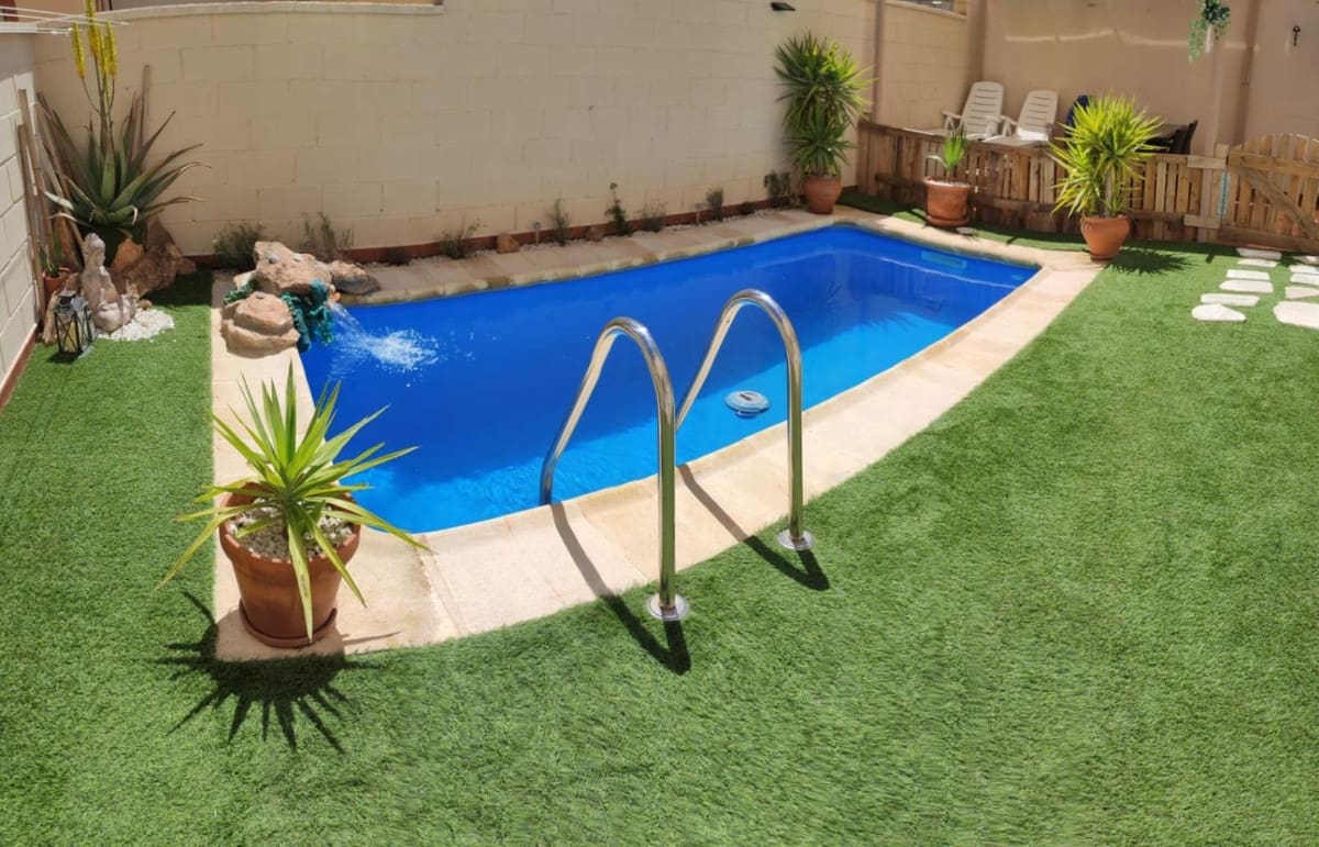 4 soverom Villa til salgs i Antequera med svømmebasseng garasje - € 255 000 (Ref: 9113060)