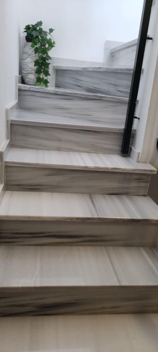 4 soveværelse Villa til salg i Antequera med swimmingpool garage - € 255.000 (Ref: 9113060)