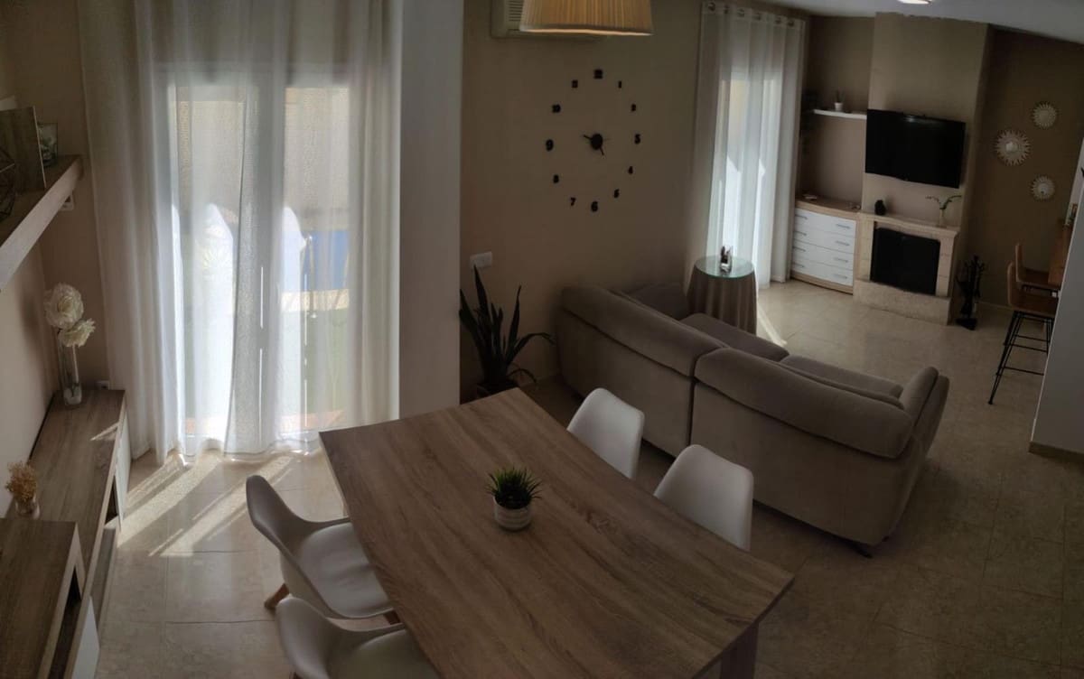 4 soveværelse Villa til salg i Antequera med swimmingpool garage - € 255.000 (Ref: 9113060)