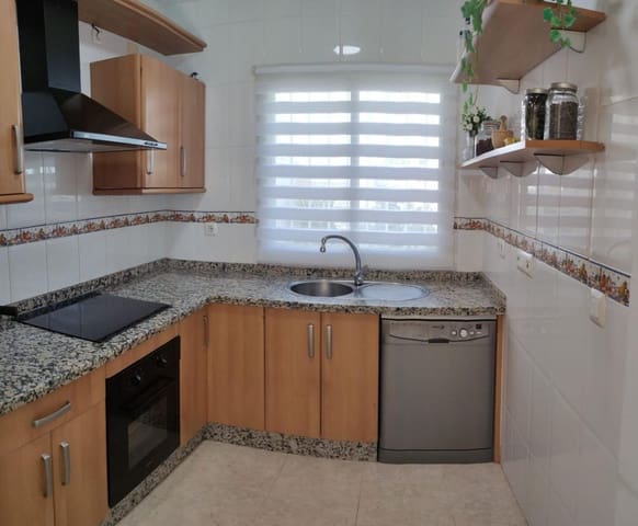 4 soveværelse Villa til salg i Antequera med swimmingpool garage - € 255.000 (Ref: 9113060)