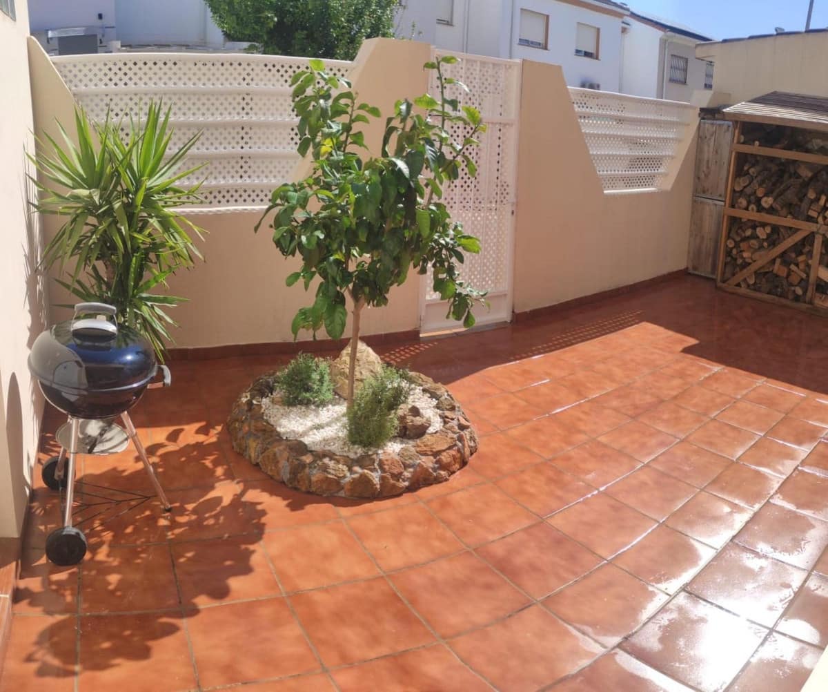 4 soveværelse Villa til salg i Antequera med swimmingpool garage - € 255.000 (Ref: 9113060)