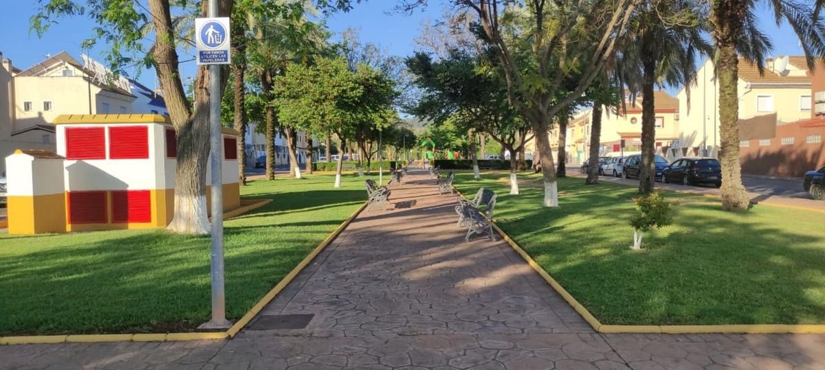 4 soveværelse Villa til salg i Antequera med swimmingpool garage - € 255.000 (Ref: 9113060)