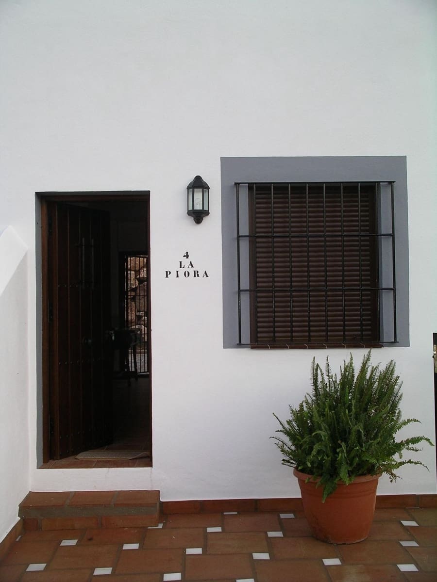 16 bedroom Hotel for sale in Guaro with pool garage - € 780,000 (Ref: 9117470)