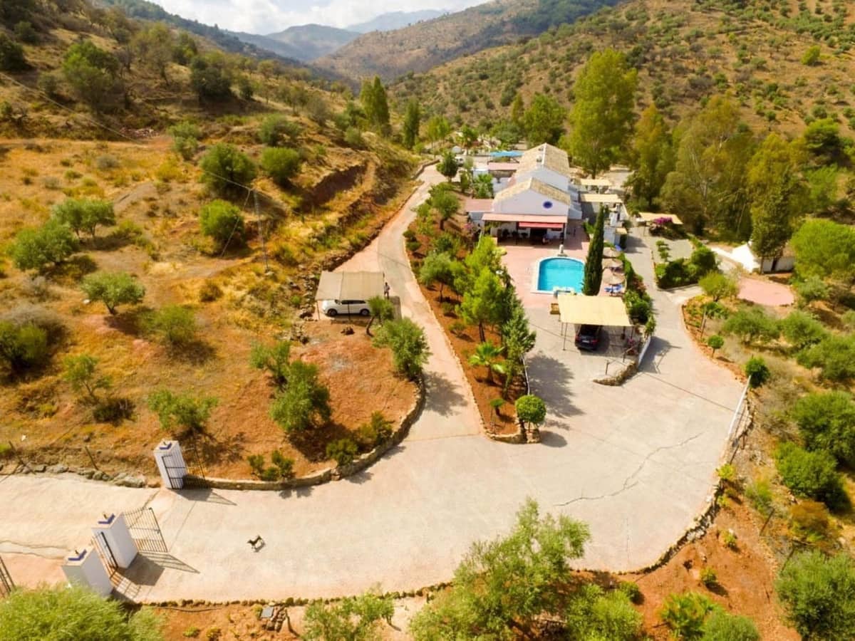 16 bedroom Hotel for sale in Guaro with pool garage - € 780,000 (Ref: 9117470)