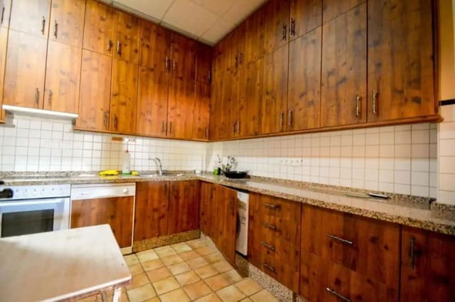 16 slaapkamer Hotel te koop in Tolox met zwembad garage - € 780.000 (Ref: 9117471)