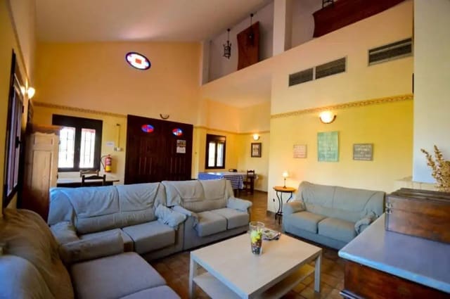 16 chambre Hôtel à vendre à Tolox avec piscine garage - 780 000 € (Ref: 9117471)