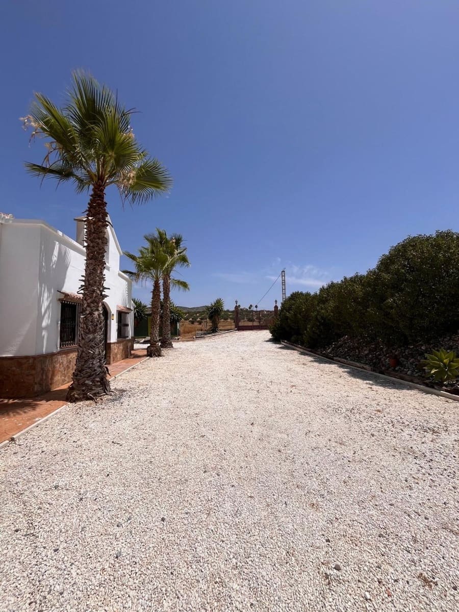 3 quarto Quinta/Casa Rural para venda em Alhaurin el Grande com piscina garagem - 495 000 € (Ref: 9184312)